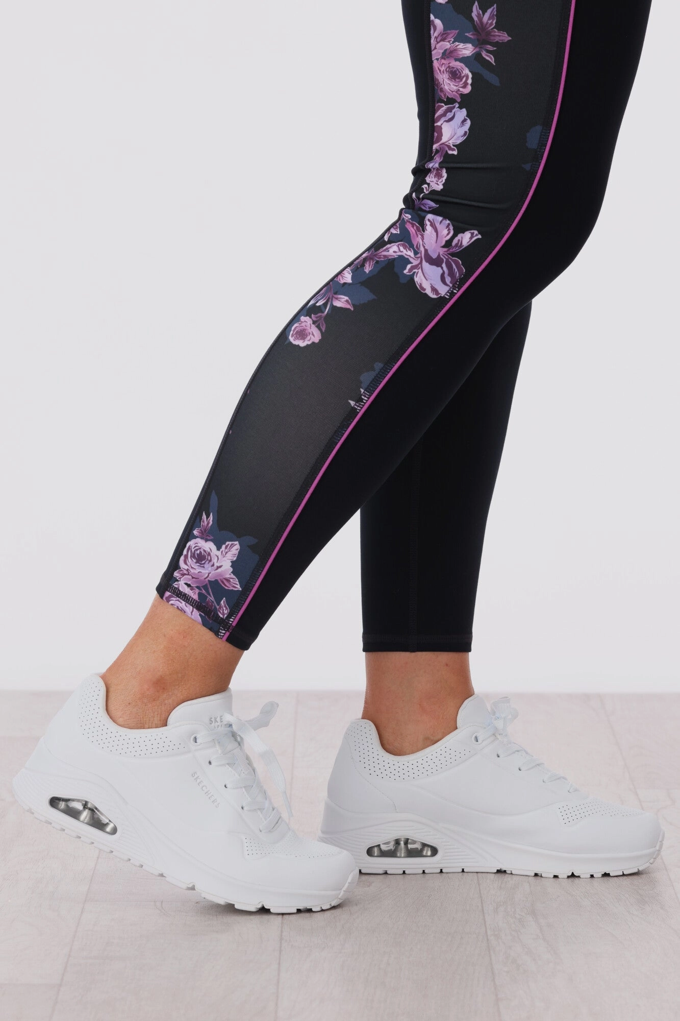 Skechers Uno Stand On Air White Sneakers