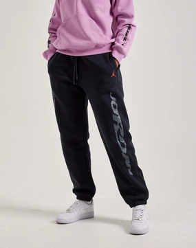 Sustainable fashion Jordan Brooklyn Fleece Pants Modern fashion