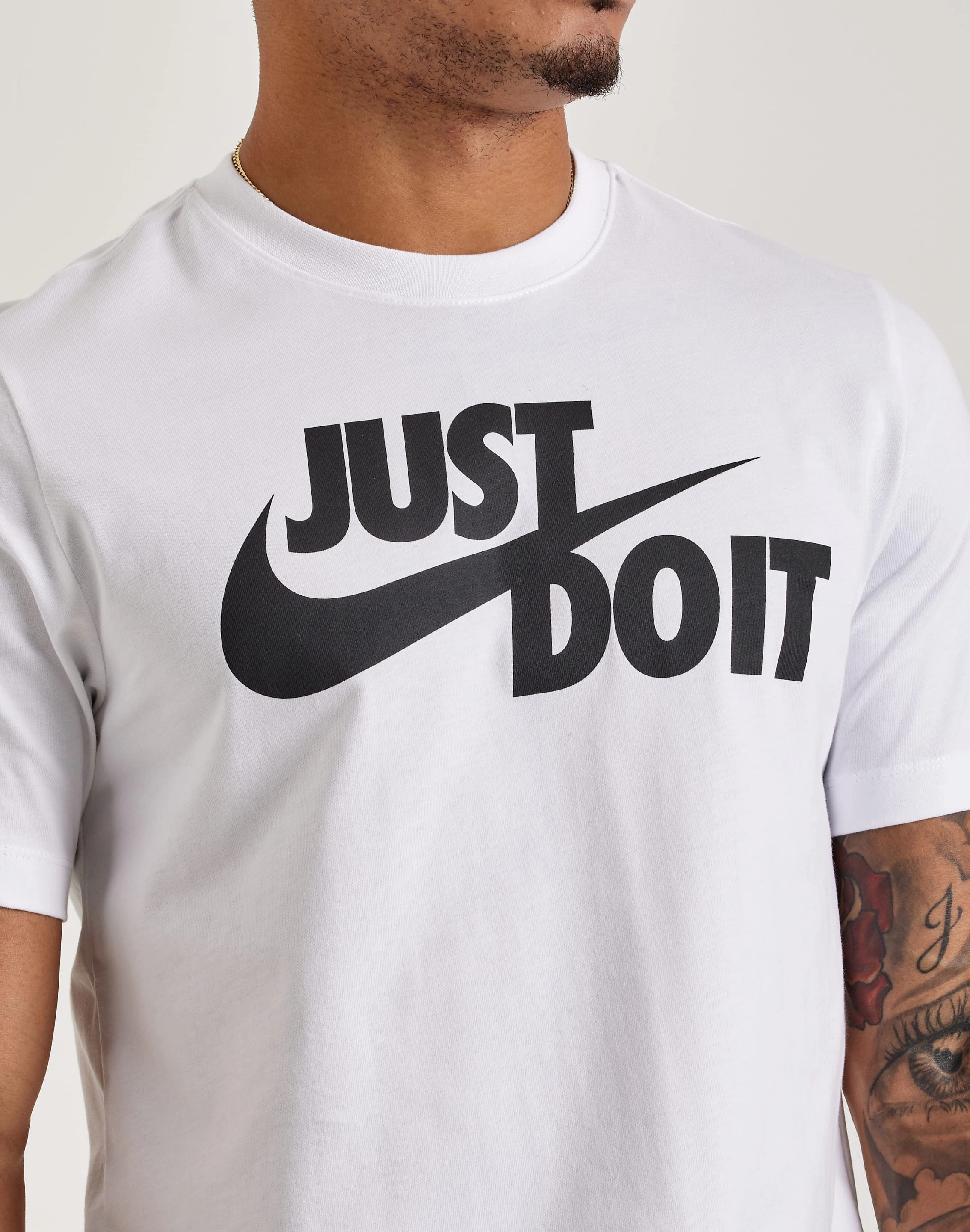 Swimwear selections Nike Just Do It Swoosh Tee