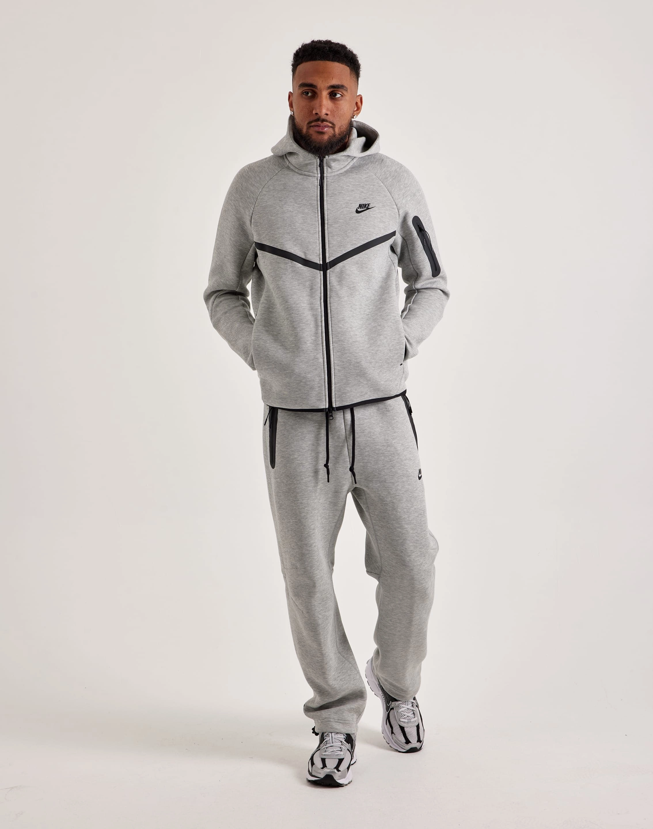 Swimwear selections Nike Tech Fleece Open-Hem Pants