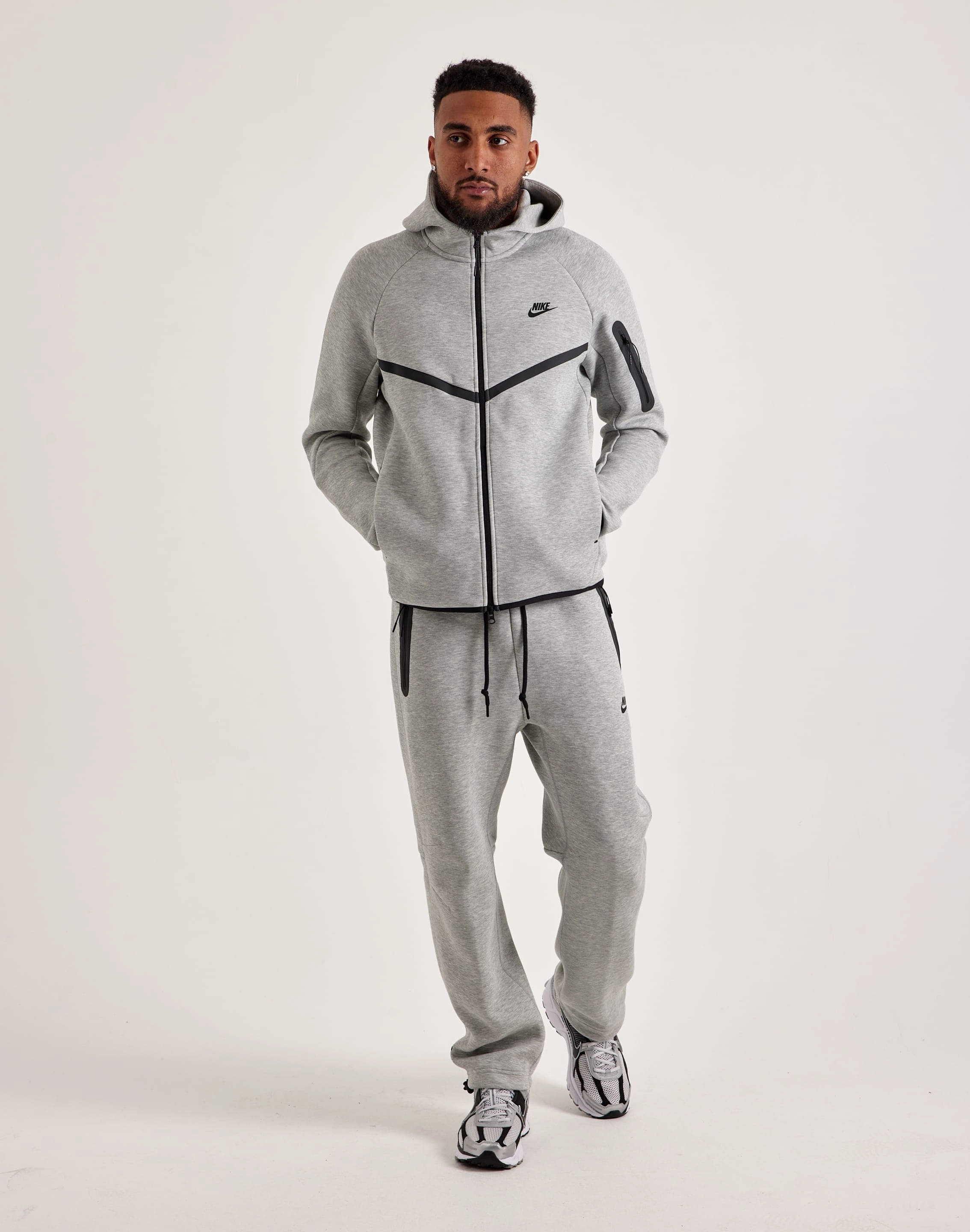 Swimwear selections Nike Tech Fleece Open-Hem Pants