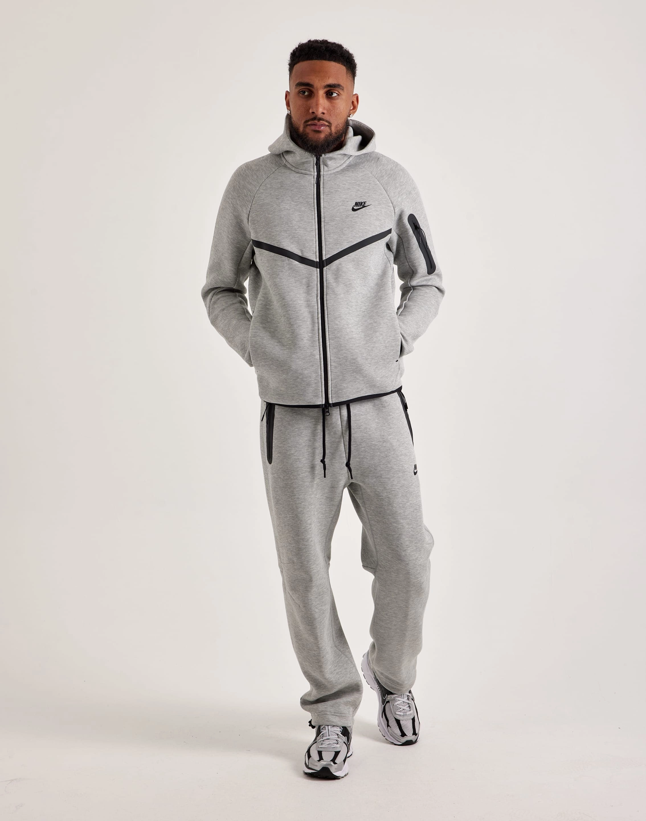 Swimwear selections Nike Tech Fleece Open-Hem Pants