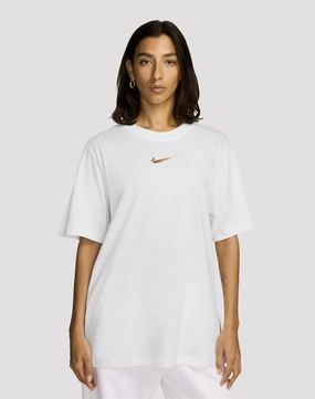 Upcycled fashion Nike Sportswear Short-Sleeve Tee Military - inspired fashion