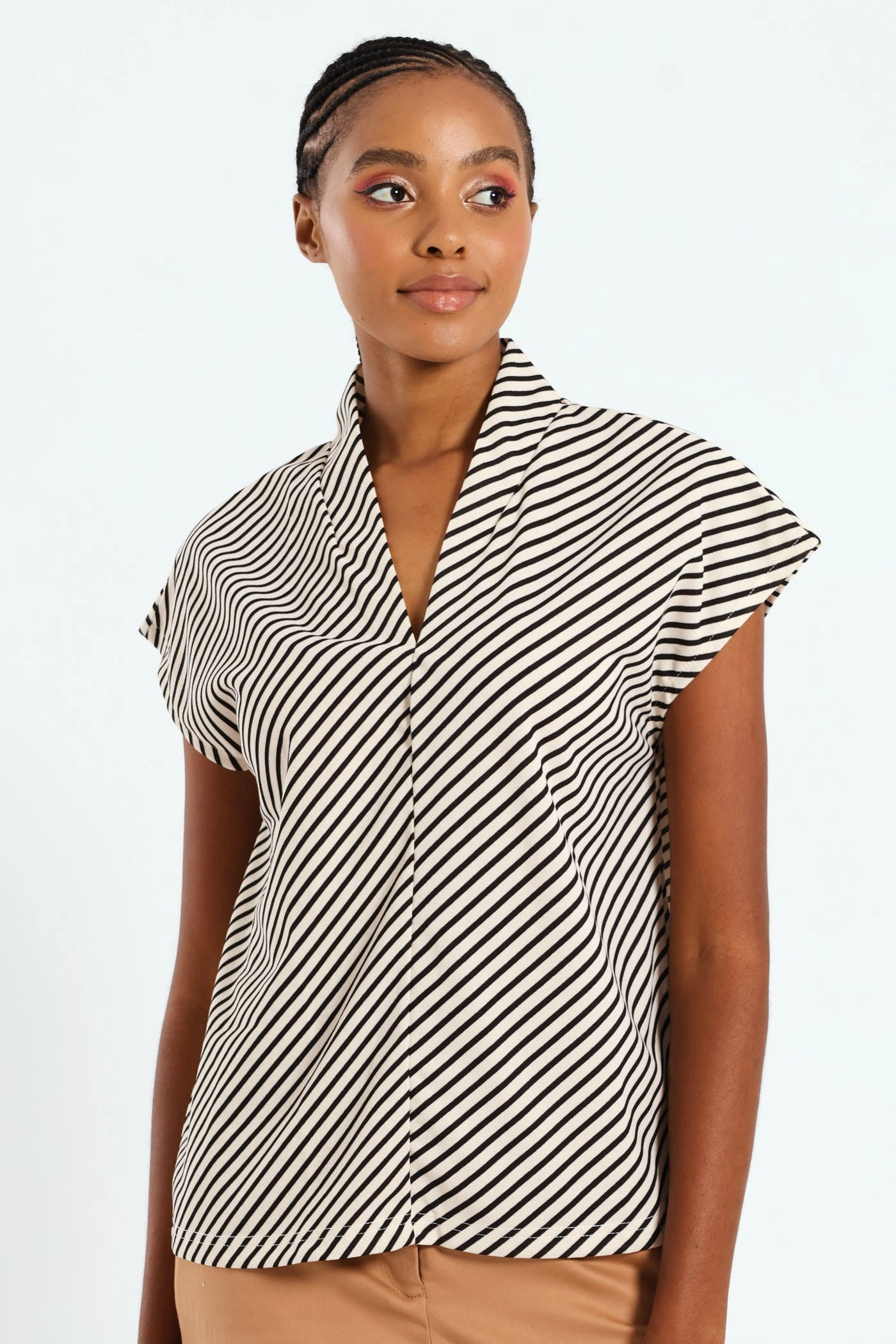 V-Neck Basic Blouse - Black/Cream