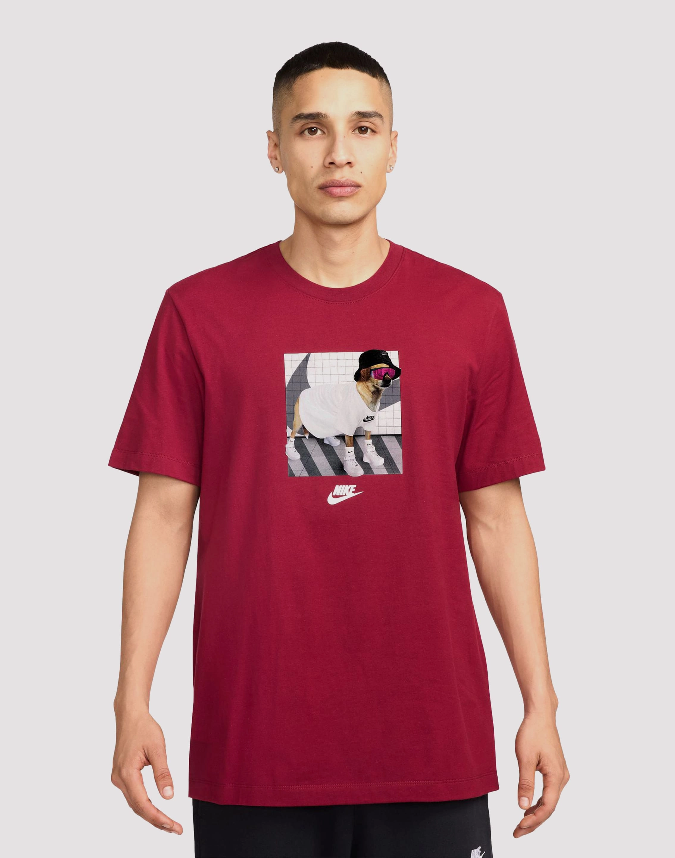 Vintage - inspired fashion Nike Sportswear Club Red Tee Denim - based fashion
